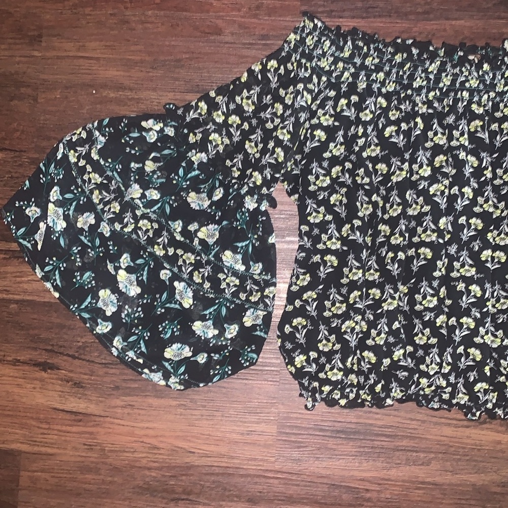 Free People Off the Shoulder Rose Valley‎ Printed Bell Sleeve Blouse Size XS EUC - Picture 9 of 11